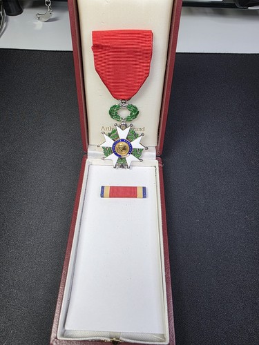 Antique legion honor - legion,